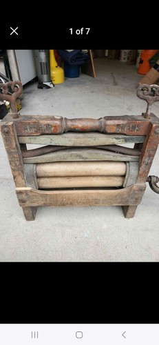 Vintage clothes wringer - clothes,